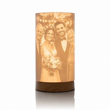 Personalisierte Tischlampe mit Foto in echter Holzoptik – Slim Loom Fotolampe als Geschenk