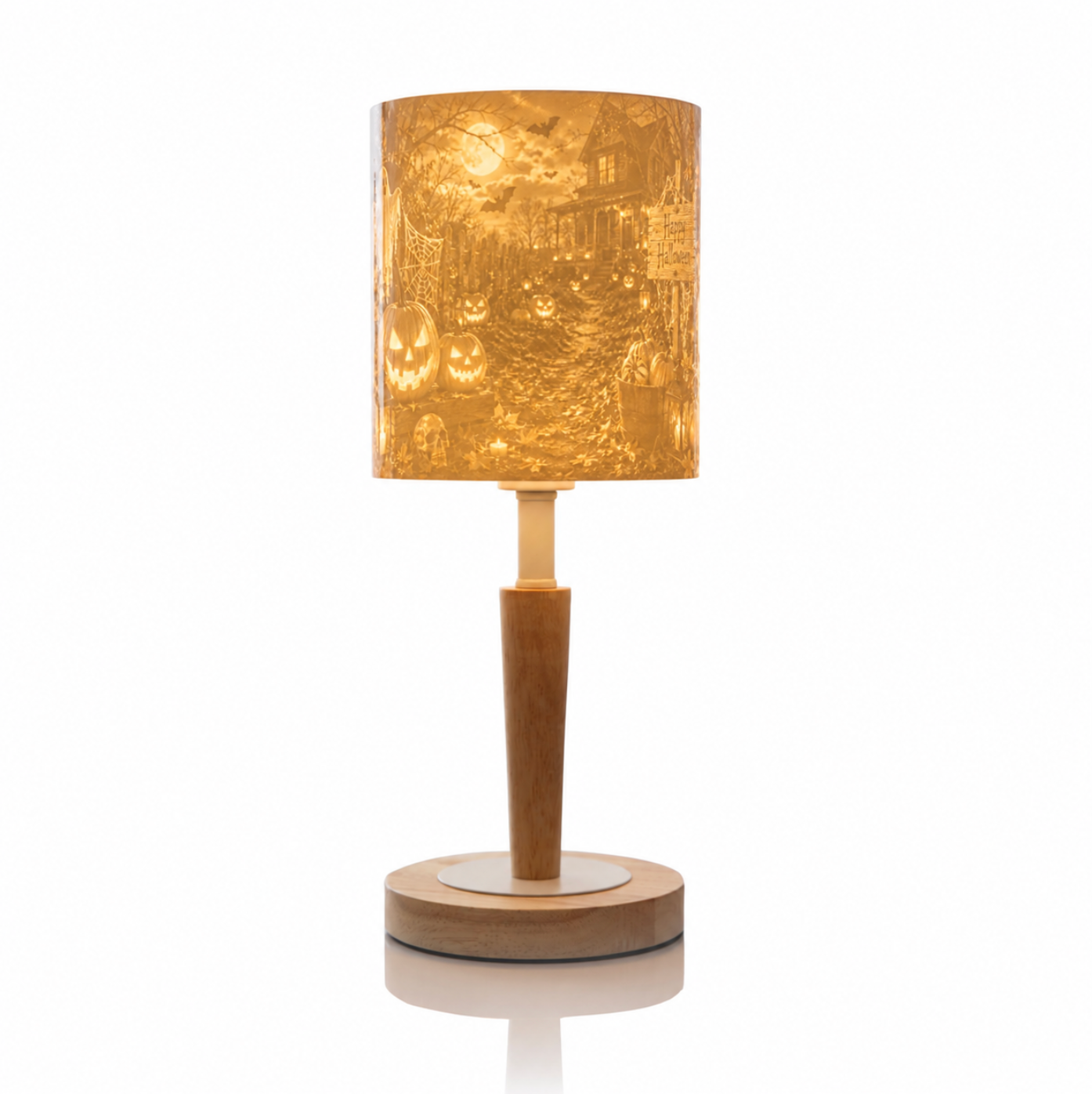 Eingeschaltete Litholoom Cozy Loom Halloweenlampe mit beleuchtetem Lithophane-Motiv für eine stimmungsvolle Halloweenbeleuchtung.