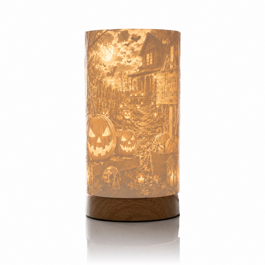 Eingeschaltete Litholoom Slim Loom Halloweenlampe mit beleuchtetem Lithophane-Motiv und stimmungsvoller Lichtwirkung.