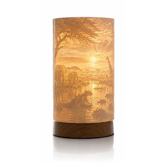 Eingeschaltete Litholoom Slim Loom Safari-Lampe mit beleuchtetem Tiermotiv und detailreicher Lithophane-Darstellung.